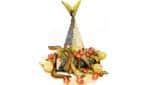 Frittierte Makrelen mit Esclata-sangs-pilzen, Trauben und Granatäpfeln. Toni Pinya.