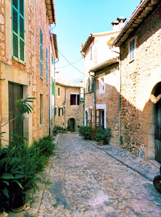 Calle de Biniaraix, Sierra de Tramuntana, Mallorca Calle de Biniaraix, Sierra de Tramuntana, Mallorca