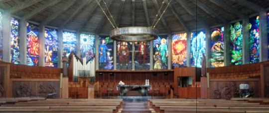 iglesia-de-cristal-la-Porciuncula-interior-mallorca