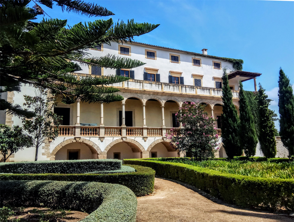 Raixa, hermosos jardines y una espectacular mansión nos esperan